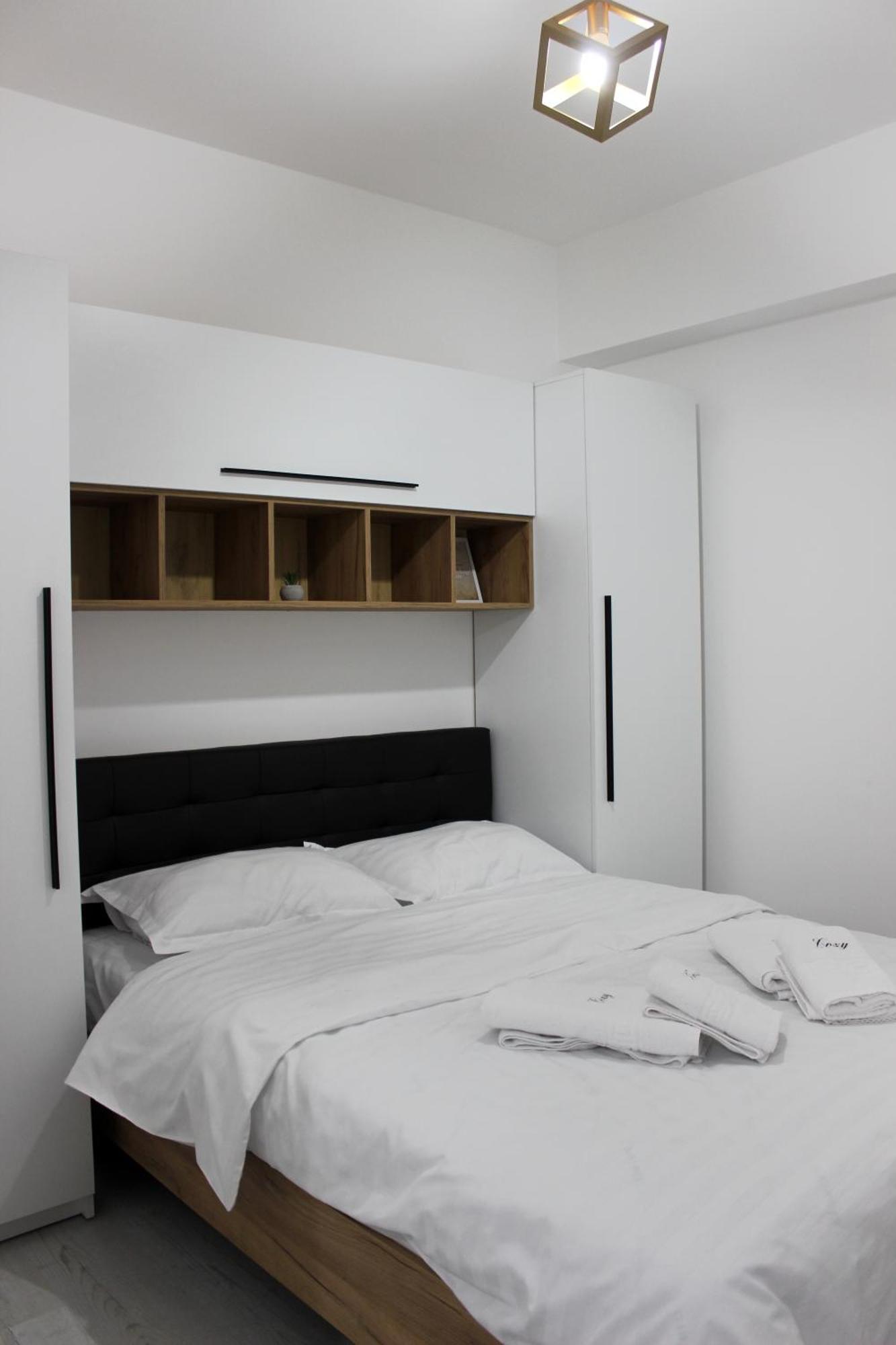 Cozy Apartments In Centre Of Suceava Near Kaufland And University Buitenkant foto